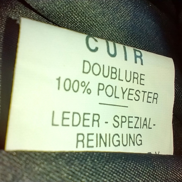 VINTAGE BLACK LEATHER TEXTURED SKIRT - Picture 11 of 14